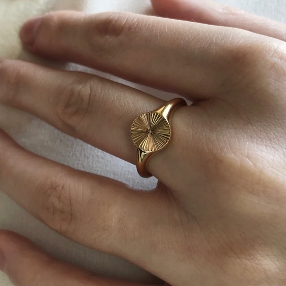 ✨Insta 🌞 sunshine gold plated ring - Picture 4 of 6